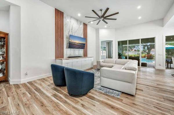 3512 Donoso CT, Naples, FL 34109