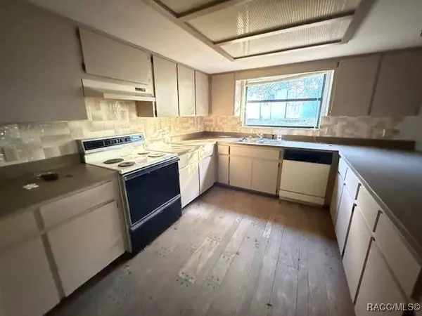 2098 W Deer Trail LN, Lecanto, FL 34461