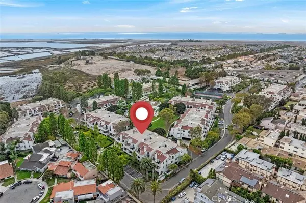 17151 Corbina LN #203, Huntington Beach, CA 92649