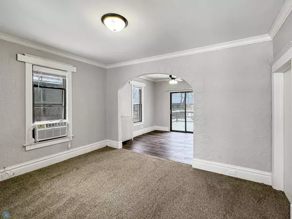 904 12th ST N, Fargo, ND 58102