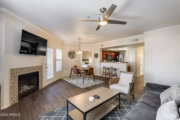 15095 N THOMPSON PEAK Parkway #2114, Scottsdale, AZ 85260