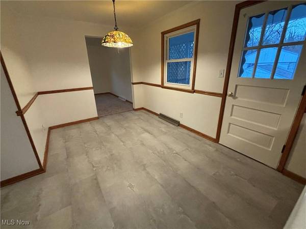 8 Willow RD, St. Clairsville, OH 43950