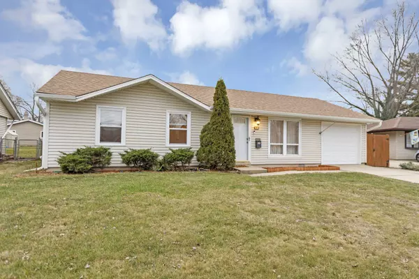 811 Sumac DR, Streamwood, IL 60107