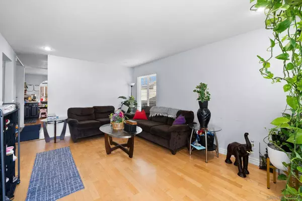 302 Sweetwood, San Diego, CA 92114