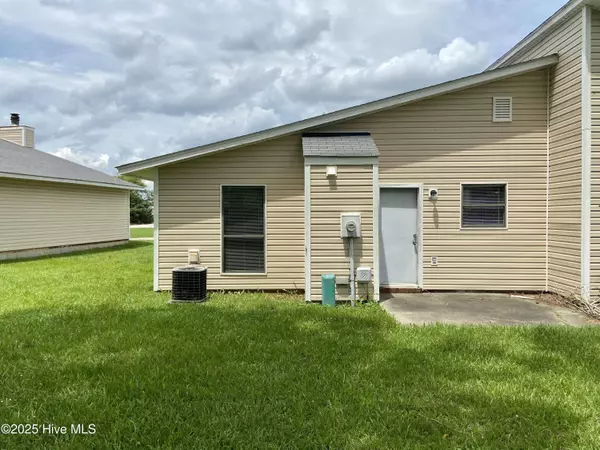 232-234 Yaupon DR, Jacksonville, NC 28546