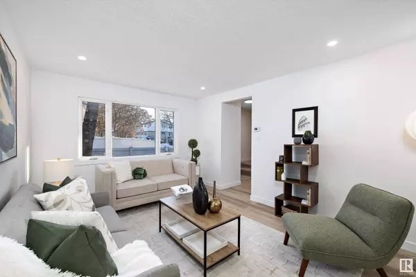 9C Twin TC NW, Edmonton, AB T6K 1V4