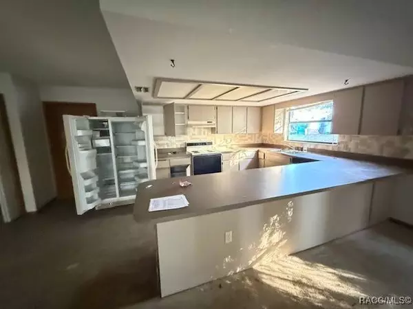 2098 W Deer Trail LN, Lecanto, FL 34461