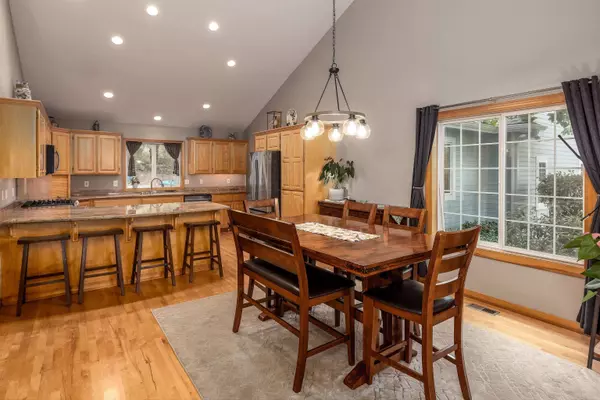 16412 N Greenbluff Rd, Colbert, WA 99005