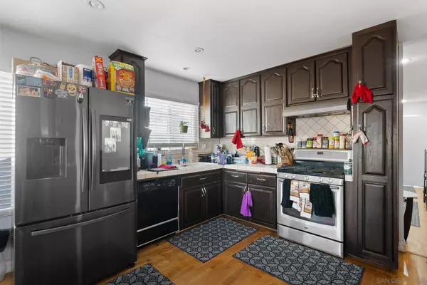 302 Sweetwood, San Diego, CA 92114