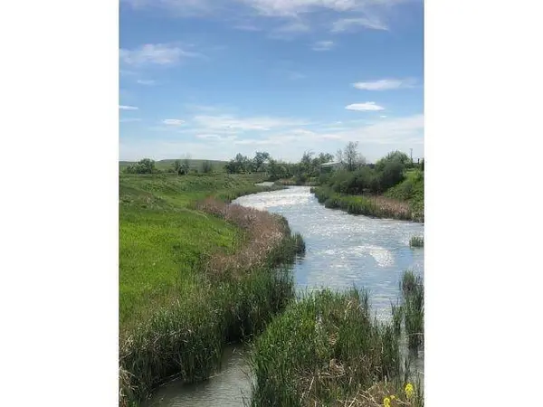 Einfeldt Road, West Butte, SD 57762