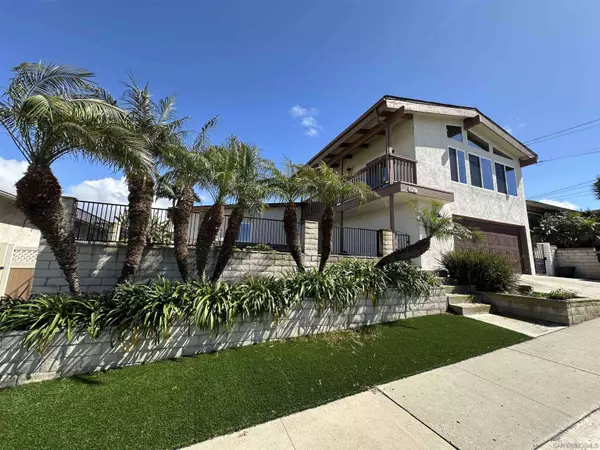 2961 Poinsettia Dr, San Diego, CA 92106
