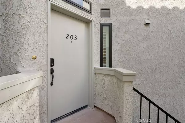 17151 Corbina LN #203, Huntington Beach, CA 92649