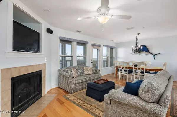 1323 Ballast Point PT #1323, Manteo, NC 27954