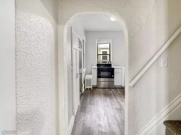 904 12th ST N, Fargo, ND 58102