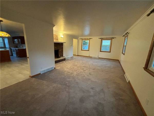 8 Willow RD, St. Clairsville, OH 43950