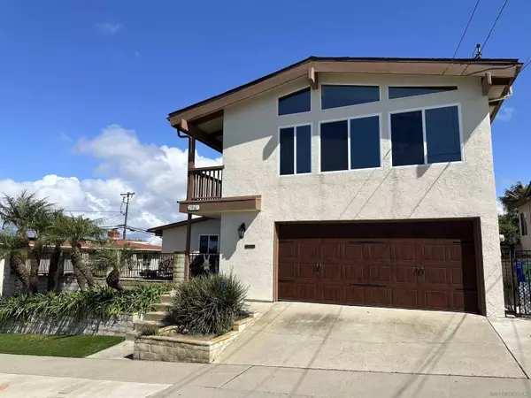 2961 Poinsettia Dr, San Diego, CA 92106