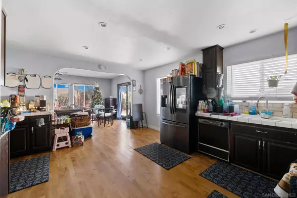 302 Sweetwood, San Diego, CA 92114