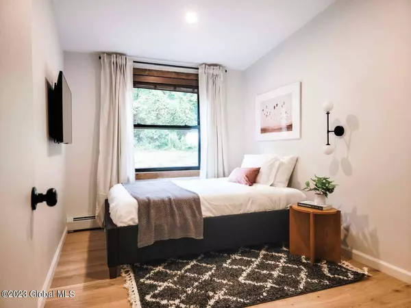 16 Moggre Road, Shandaken, NY 12480