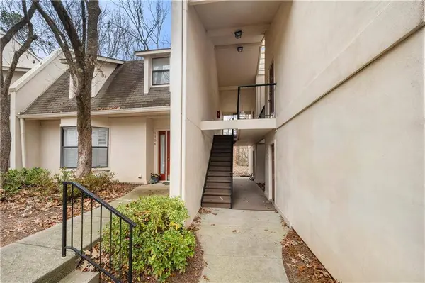 1107 Old Hammond Chase, Sandy Springs, GA 30350