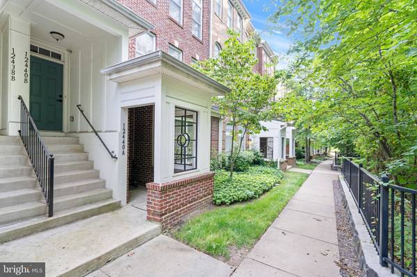 12440-B LIBERTY BRIDGE RD #303B, Fairfax, VA 22033