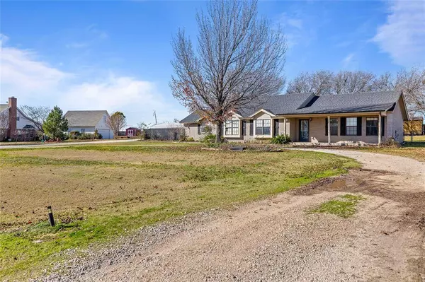 109 Bluebonnet Drive, Decatur, TX 76234
