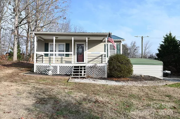 617 Hawthorne ST, Hudson, NC 28638
