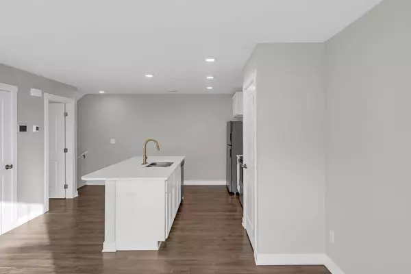 210 NE 22nd Lane, Ankeny, IA 50021