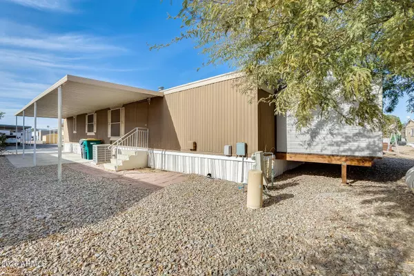 6227 N LITCHFIELD Road #42, Litchfield Park, AZ 85340