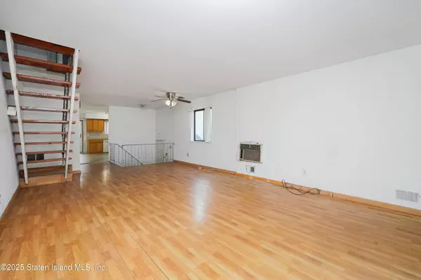 53 Evans ST, Staten Island, NY 10314