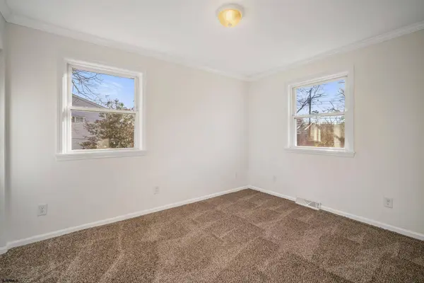 6313 Bensen Ave, Mays Landing, NJ 08330