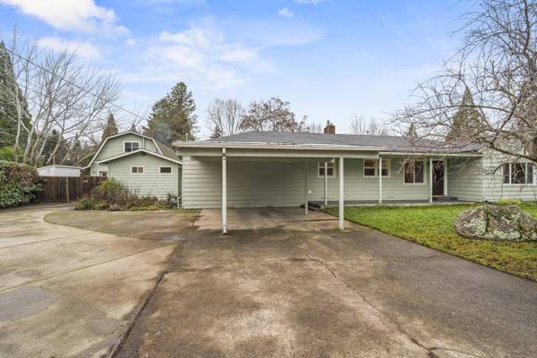 1314 Elm LN, Grants Pass, OR 97526
