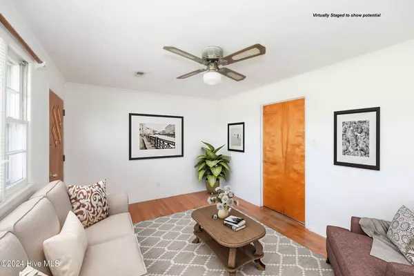 1953 W C Braswell RD, Smithfield, NC 27577