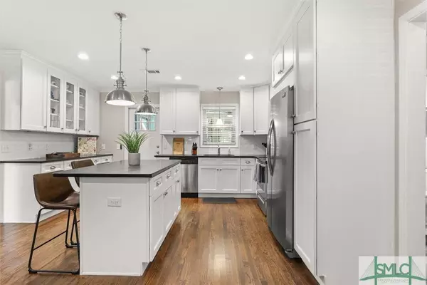 320 E 58th ST, Savannah, GA 31405