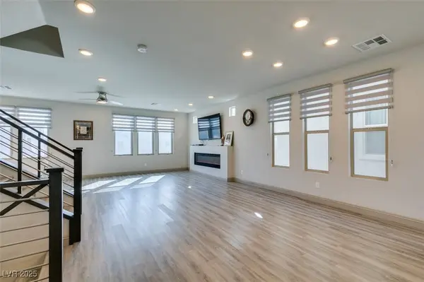 8016 Haywood Estate Avenue, Las Vegas, NV 89113