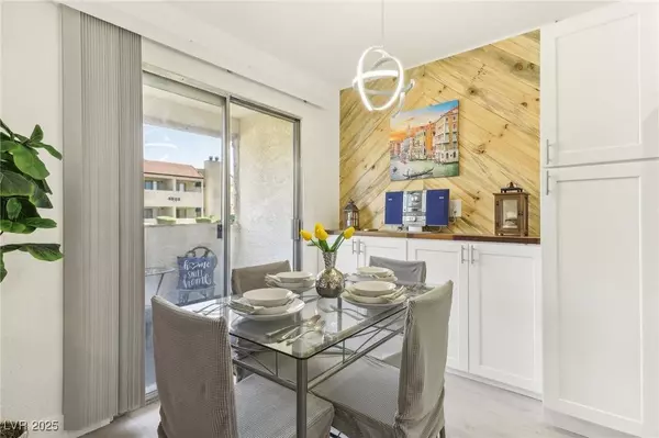 4975 Newport Cove Drive #B, Las Vegas, NV 89119