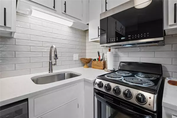 2130 Garland Ave, Fayetteville, AR 72704