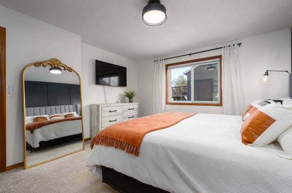 901 10th ST NW, Kasson, MN 55944