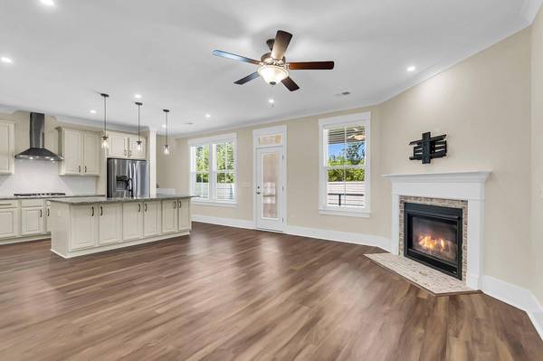 1064 Harriman Ln, Charleston, SC 29492