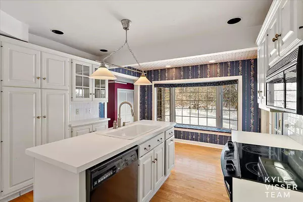 236 Morningside SE Drive, Grand Rapids, MI 49506