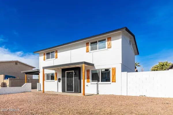 8236 W WHITTON Avenue, Phoenix, AZ 85033