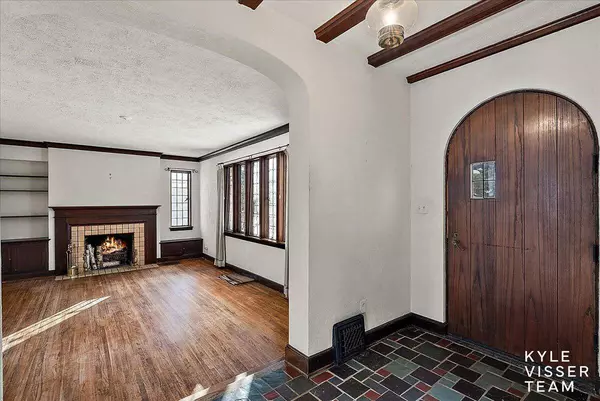 236 Morningside SE Drive, Grand Rapids, MI 49506