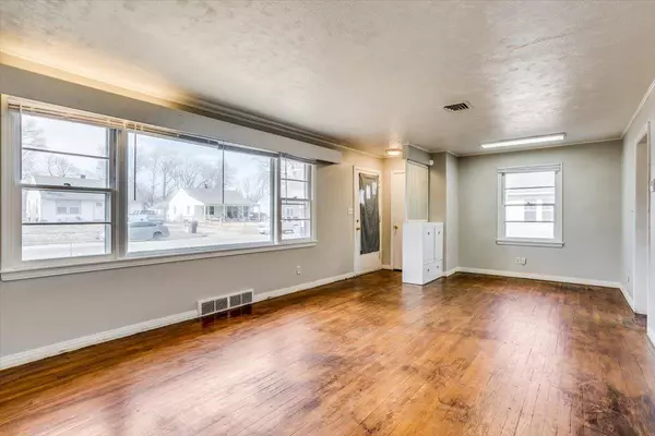 2140 S Palisade Ave, Wichita, KS 67213