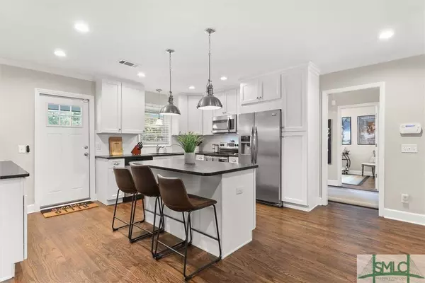 320 E 58th ST, Savannah, GA 31405