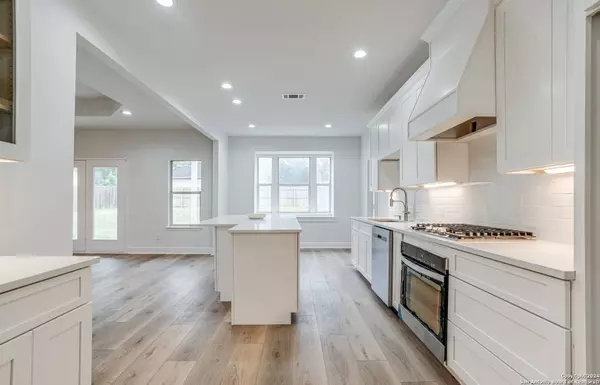 855 CASTLE, New Braunfels, TX 78130-8381