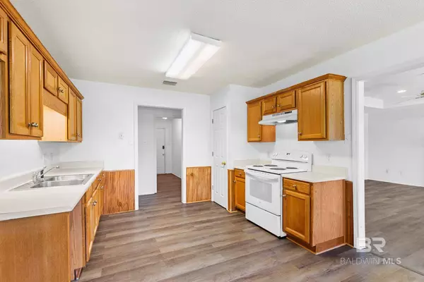 5785 Shady Woods Court, Gulf Shores, AL 36542