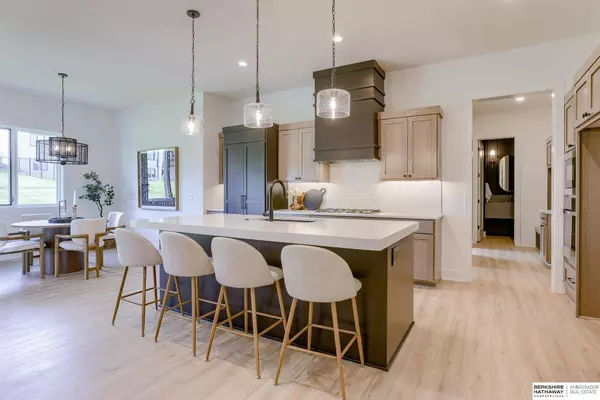 3514 S 214 Street, Elkhorn, NE 68022