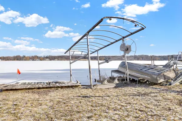 4905 Lakeview Ave, Richfield, WI 53033