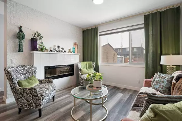 14 Wolf Creek MNR SE, Calgary, AB T2X 3Z8