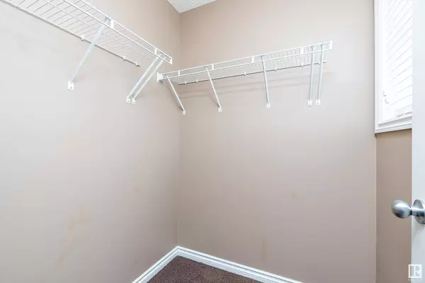 #3 9350 211 ST NW, Edmonton, AB T5T 4T8