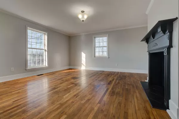 167 East Washington Street, Winchester, KY 40391